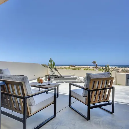 Daire Kokomo Beachfront