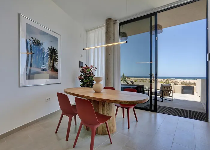 Kokomo Beachfront *