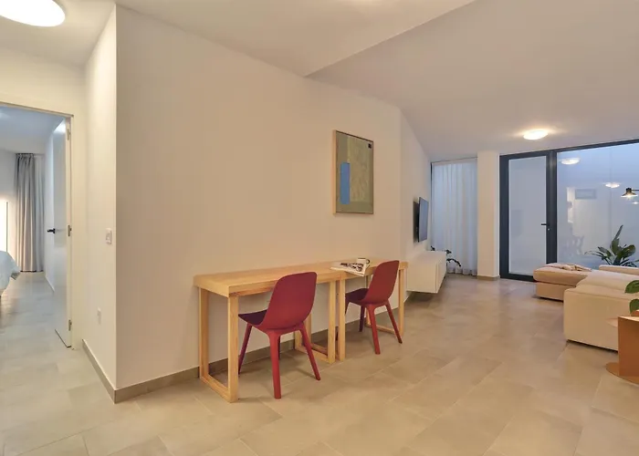 Kokomo Beachfront דירה